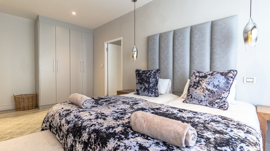 6 Bedroom Property for Sale in Myburgh Park Western Cape